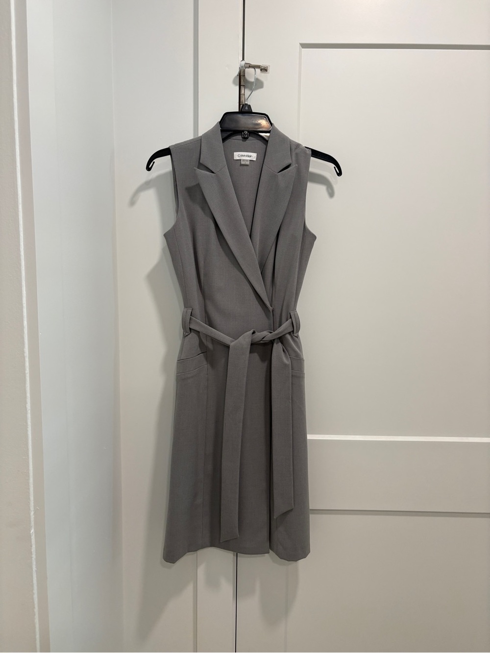Calvin Klein Sleeveless Gray Notched Lapel Belted Dress